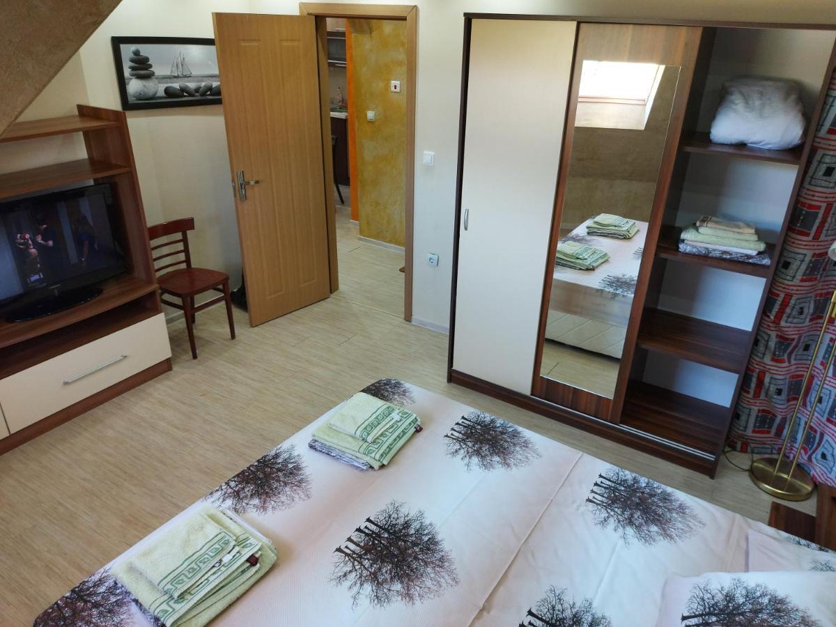 Yana Apartments Sandanski Esterno foto